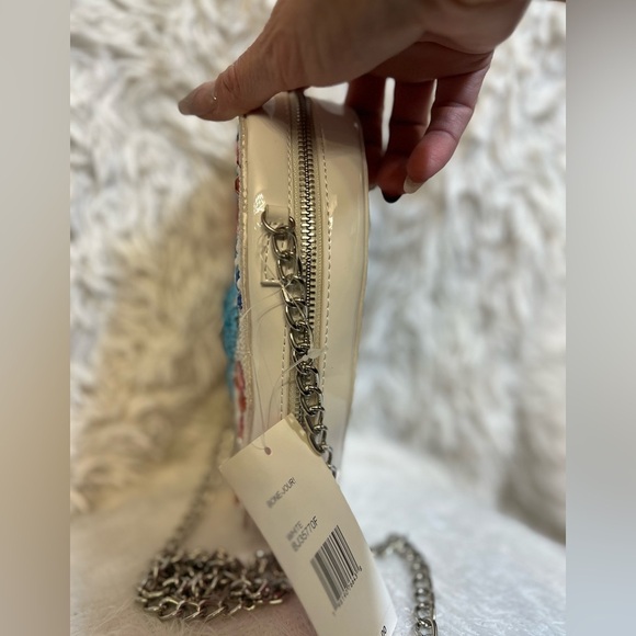 🔥☠️NWT-BETSEY JOHNSON STUNNING BONE-JOUR RHINESTONE CROSSBODY 🔥☠️ - Picture 10 of 15
